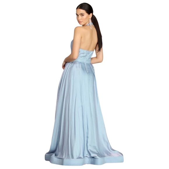 NWT! Shimmering Fitted Bodice Halter top full floor length Skirt Gown Size 11J - Picture 2 of 13